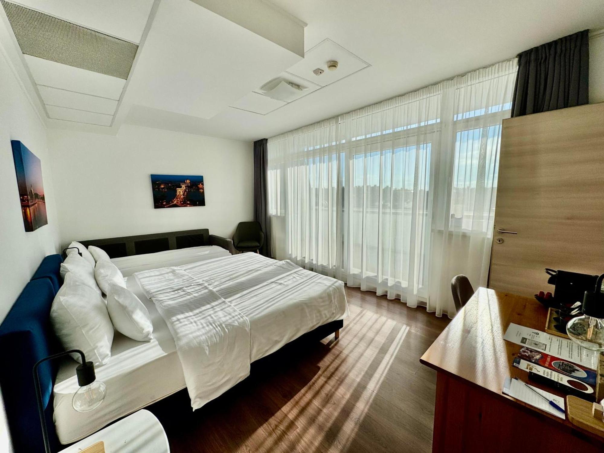 Rooftop City Residence With Deep Garage 布达佩斯 外观 照片